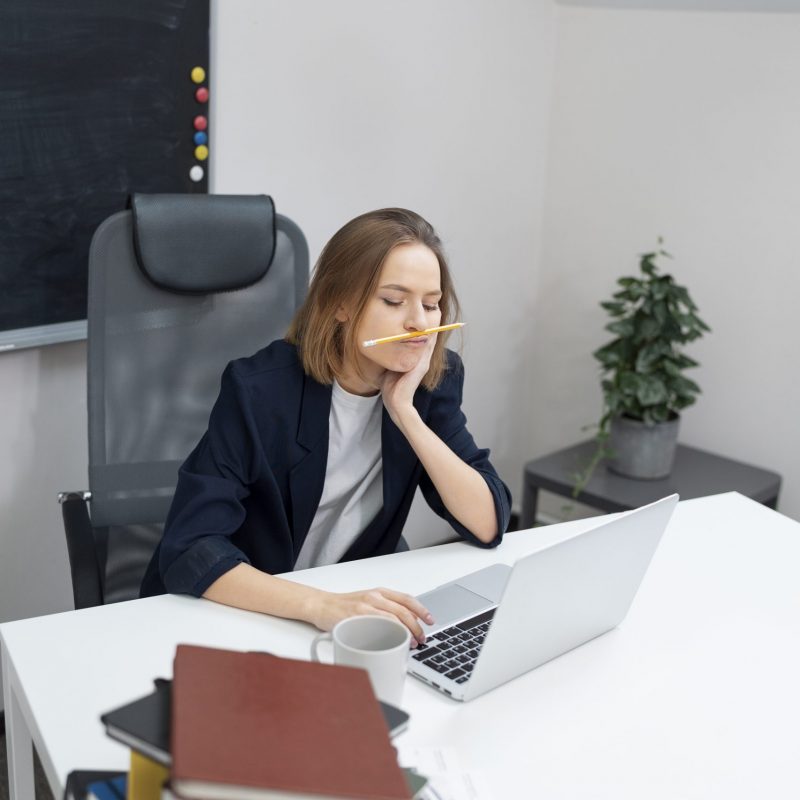 woman-with-adhd-work-medium-shot